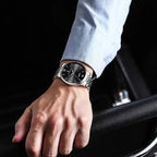 Męski zegarek z dużą tarczą